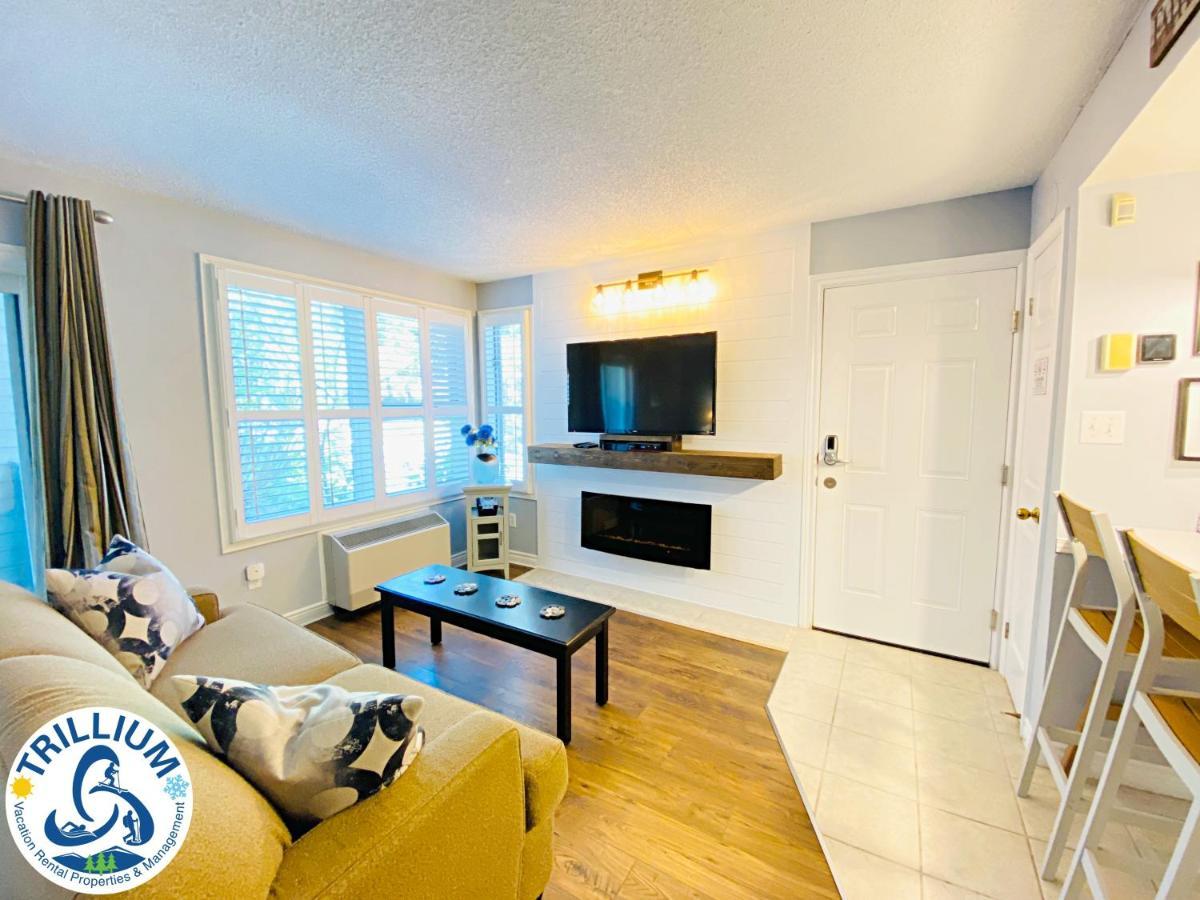 Slopeside Blue Mountain Condo - Wifi, Linens/Towels, Ski In/Out Блу Маунтинс Екстериор снимка